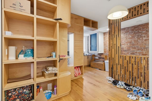 261 Orange Street, New Haven, CT 06510