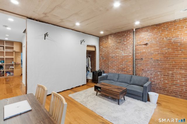 261 Orange Street, New Haven, CT 06510