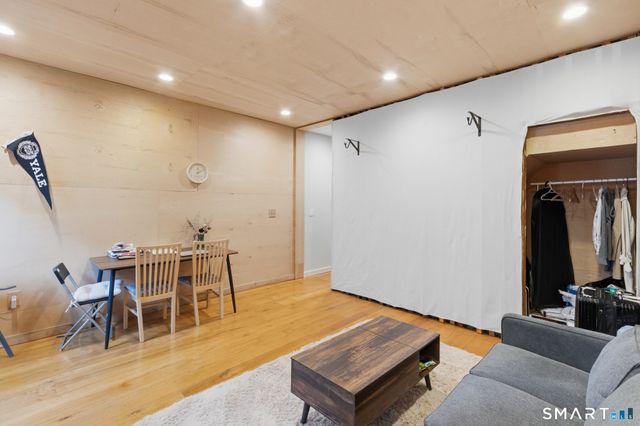 261 Orange Street, New Haven, CT 06510