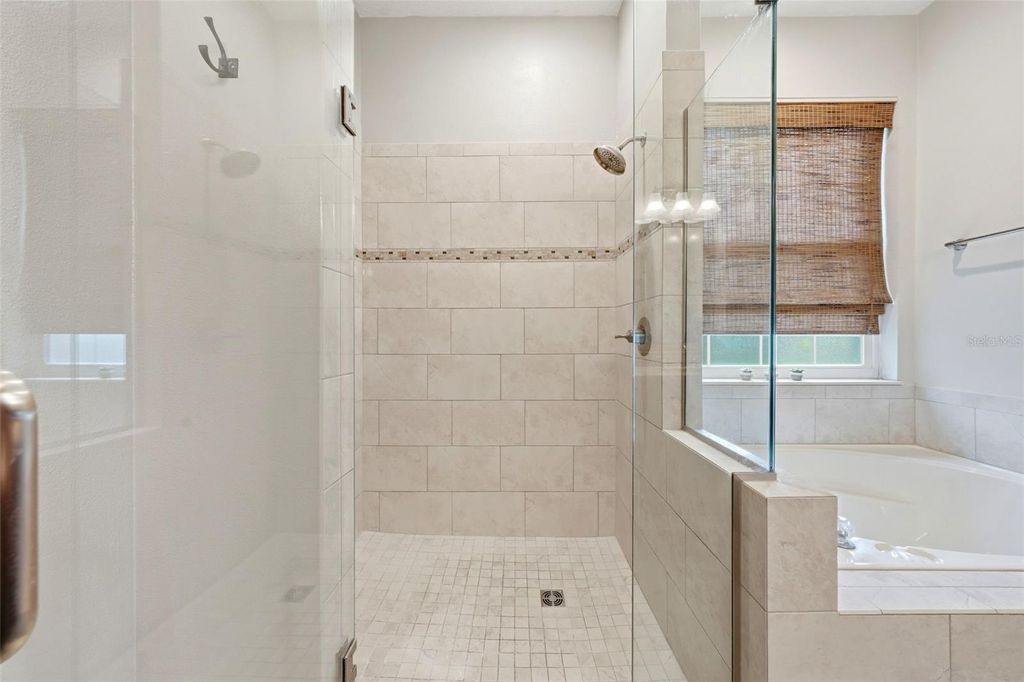 Image 26 of property listing at 7029 PINE HOLLOW DRIVE, Mount Dora, FL 32757