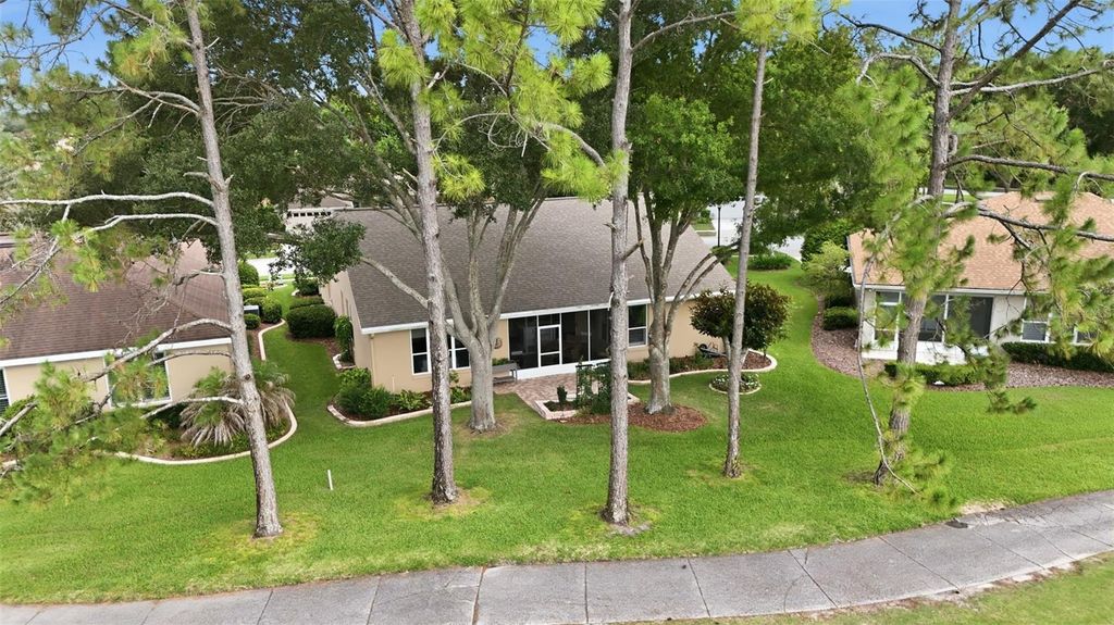 Image 59 of property listing at 7029 PINE HOLLOW DRIVE, Mount Dora, FL 32757