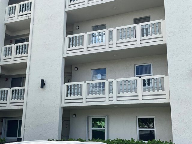 6768 N 10th Ave N 209, Lake Worth, FL 33467