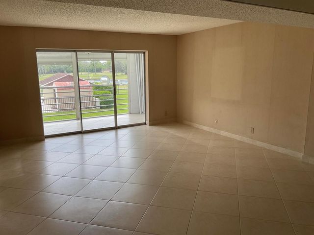 6768 N 10th Ave N 209, Lake Worth, FL 33467