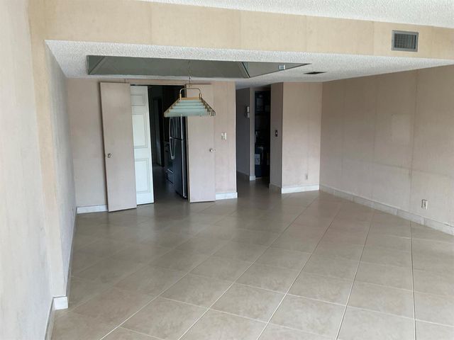 6768 N 10th Ave N 209, Lake Worth, FL 33467