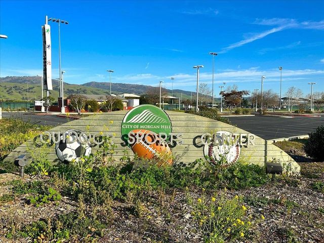 380 Via Loma, Morgan Hill, CA 95037
