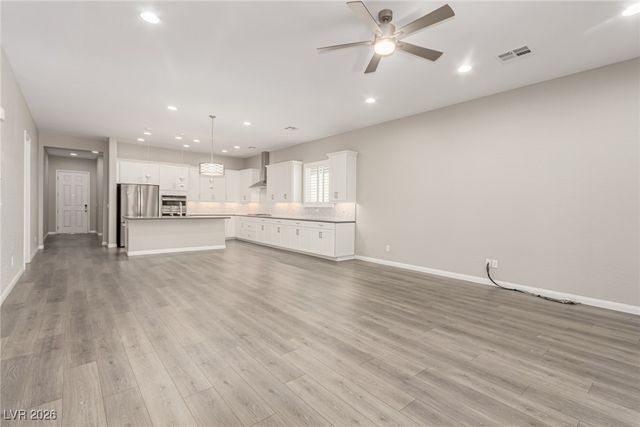 125 Rhodium Avenue, Las Vegas, NV 89183