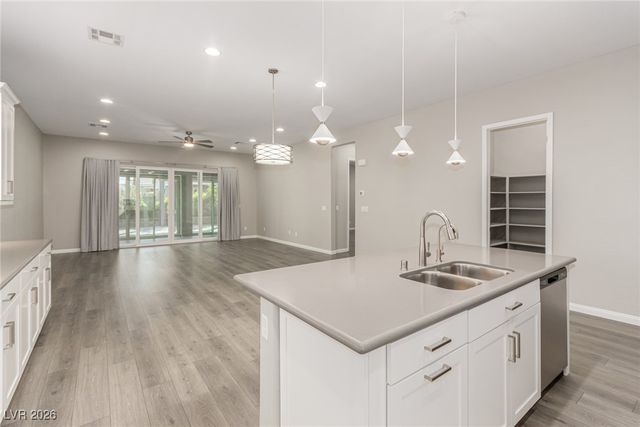 125 Rhodium Avenue, Las Vegas, NV 89183