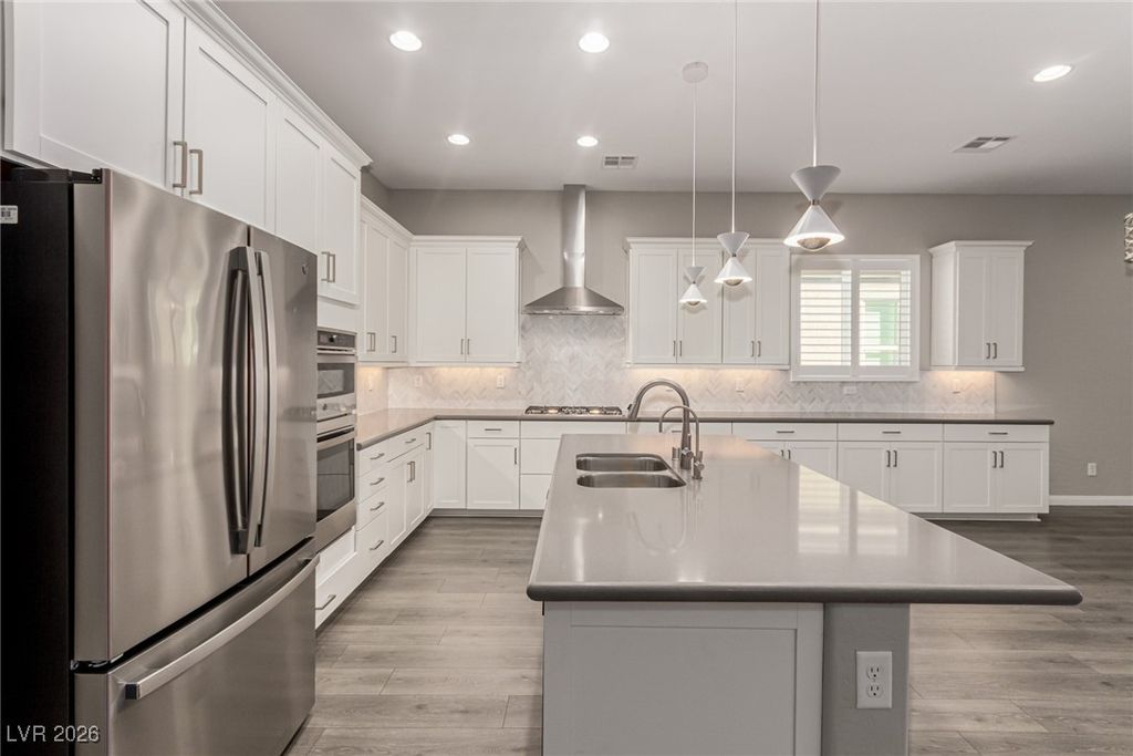 125 Rhodium Avenue, Las Vegas, NV 89183