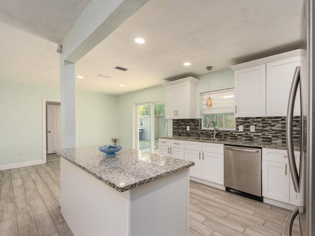 1005 N HIGHLAND AVENUE, Clearwater, FL 33755