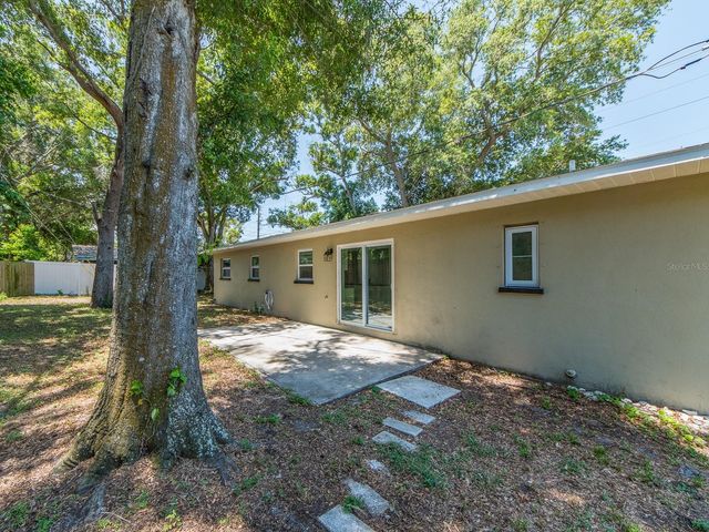 1005 N HIGHLAND AVENUE, Clearwater, FL 33755
