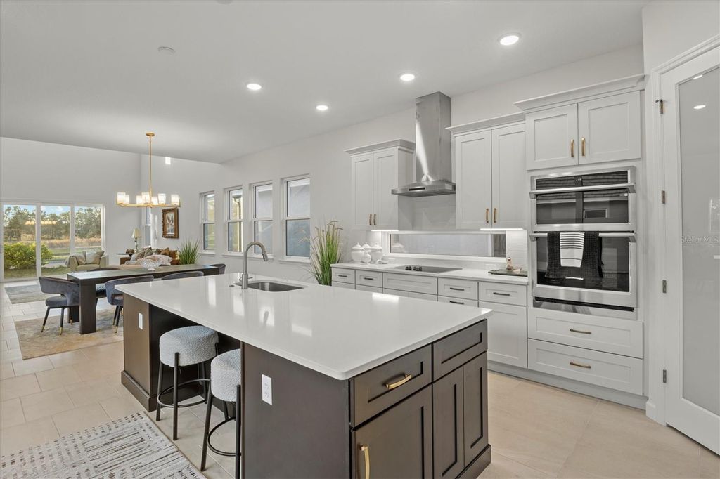 Image 20 of property listing at 168 HAMPTON LOOP, Davenport, FL 33837