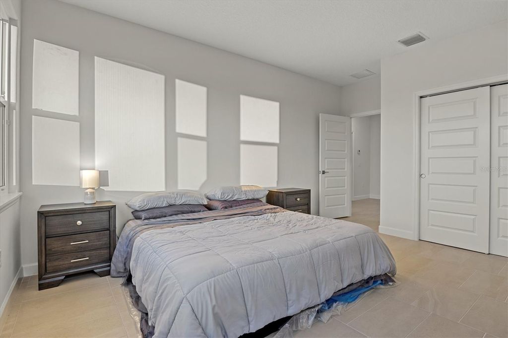 Image 33 of property listing at 168 HAMPTON LOOP, Davenport, FL 33837