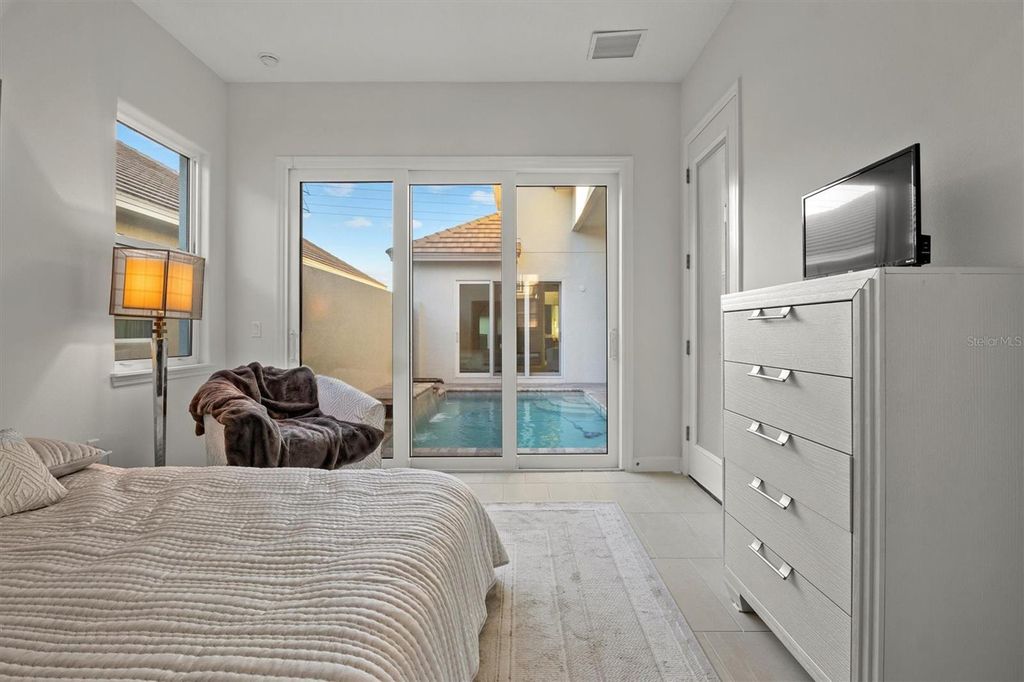 Image 37 of property listing at 168 HAMPTON LOOP, Davenport, FL 33837