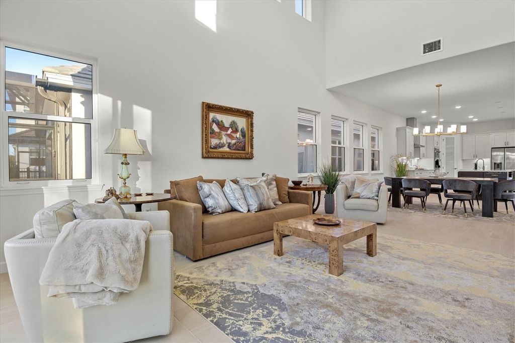 Image 10 of property listing at 168 HAMPTON LOOP, Davenport, FL 33837