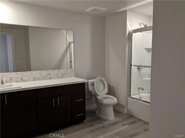 7343 Reseda Boulevard 303, Reseda, CA 91335