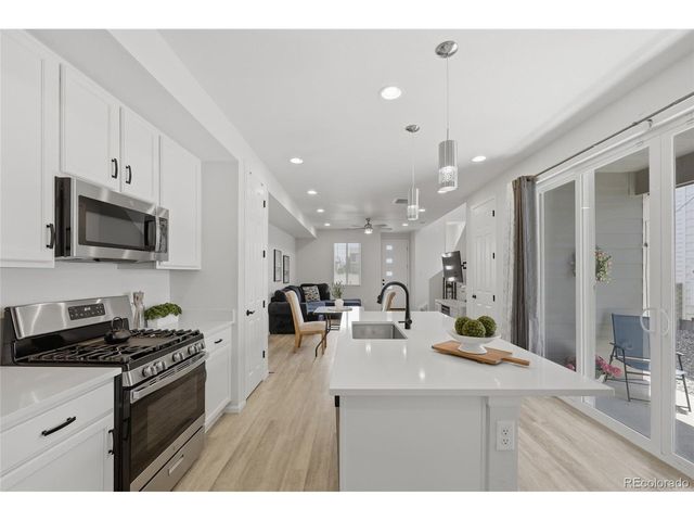 22876 E Tufts Pl A, Aurora, CO 80015