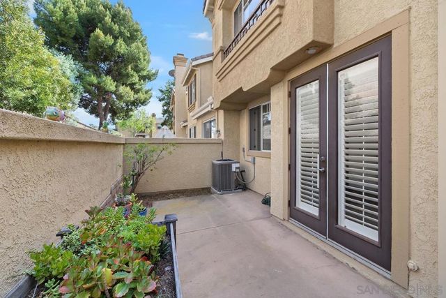 3690 Ruette De Ville, San Diego, CA 92130