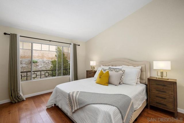 3690 Ruette De Ville, San Diego, CA 92130