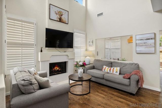 3690 Ruette De Ville, San Diego, CA 92130