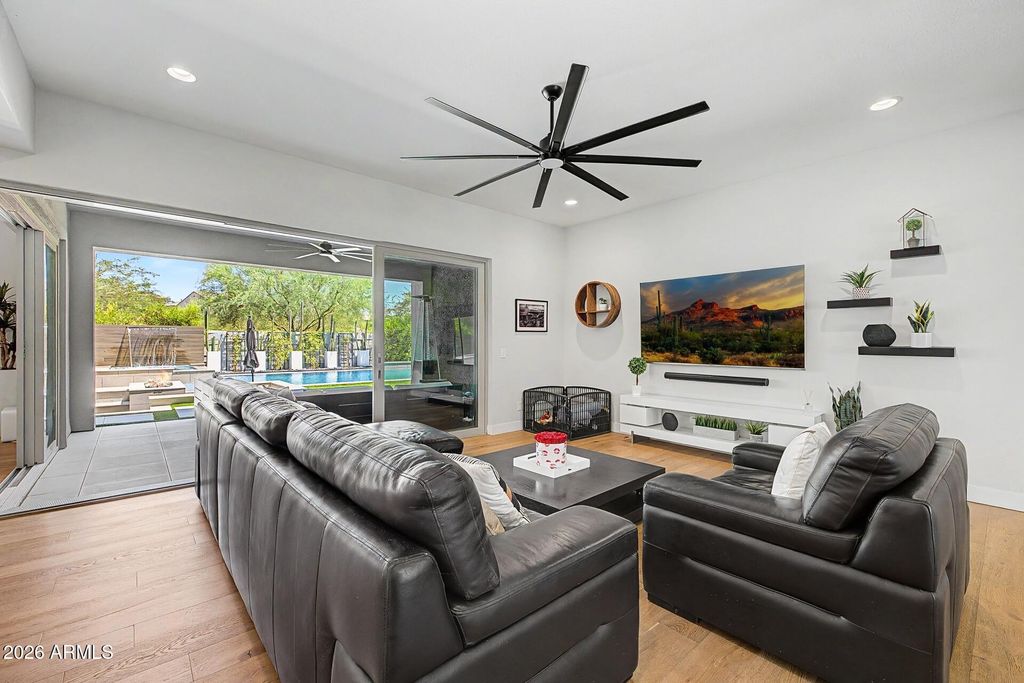 Image 13 of property listing at 22315 N 34th Street, Phoenix, AZ 85050