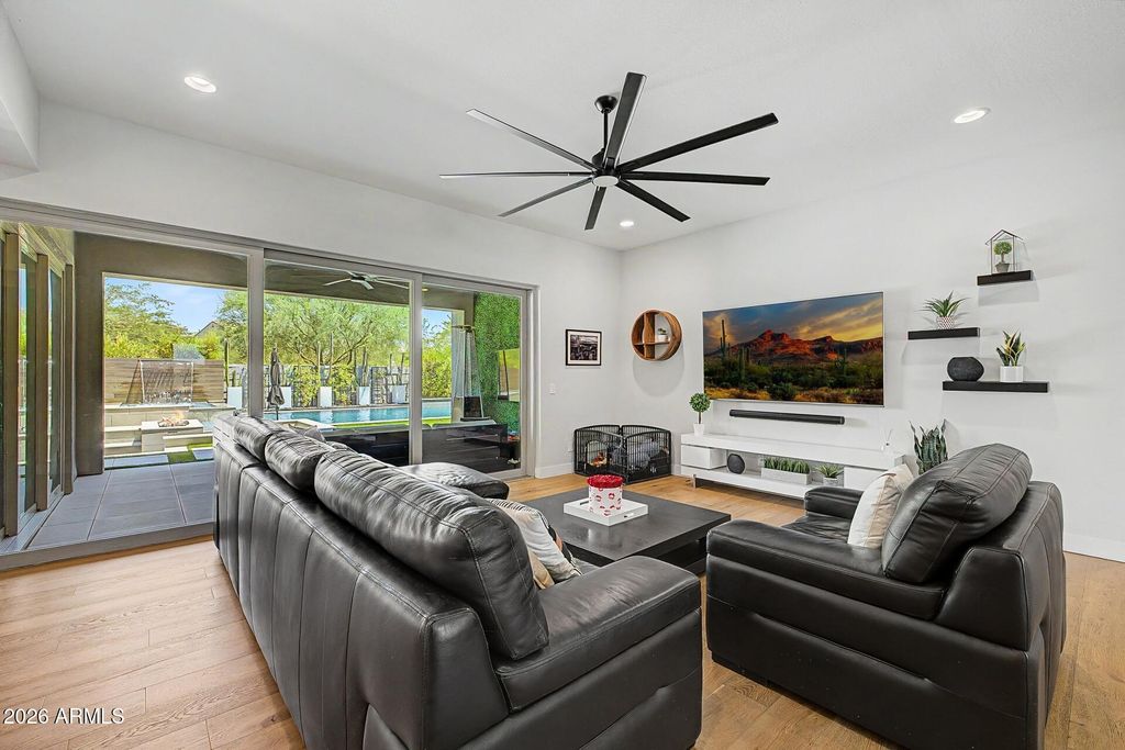 Image 14 of property listing at 22315 N 34th Street, Phoenix, AZ 85050