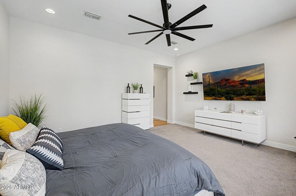Image 35 of property listing at 22315 N 34th Street, Phoenix, AZ 85050