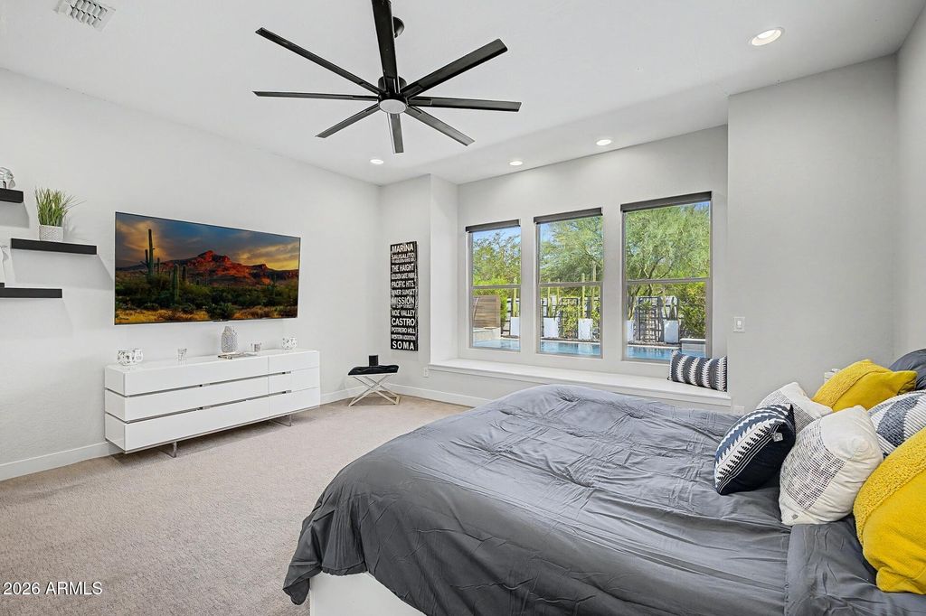 Image 36 of property listing at 22315 N 34th Street, Phoenix, AZ 85050