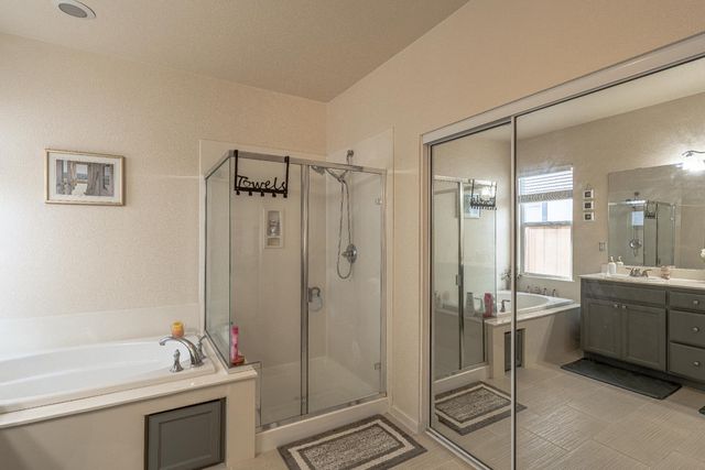 3710 Huntington Rd, West Sacramento, CA 95691