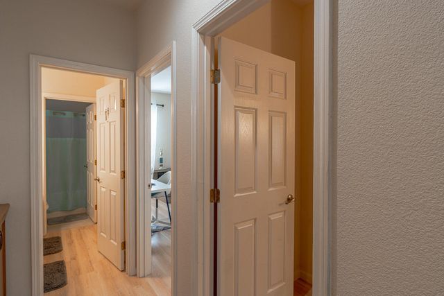 3710 Huntington Rd, West Sacramento, CA 95691