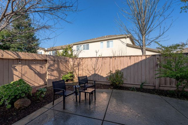 3710 Huntington Rd, West Sacramento, CA 95691