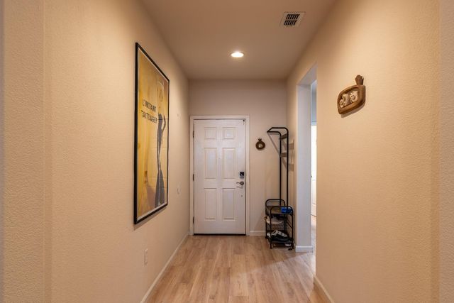 3710 Huntington Rd, West Sacramento, CA 95691