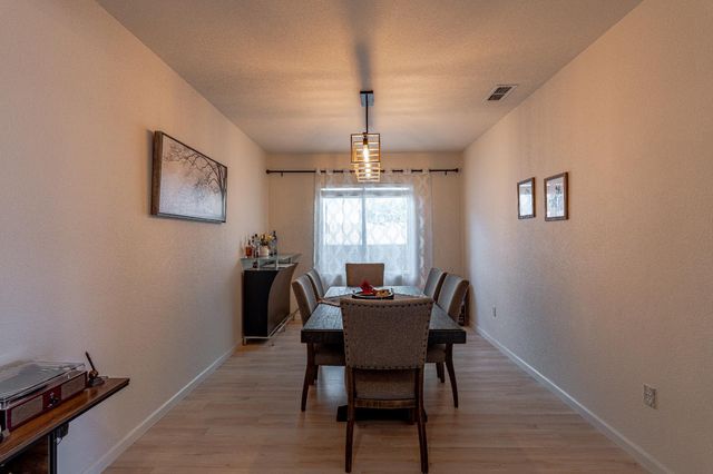 3710 Huntington Rd, West Sacramento, CA 95691