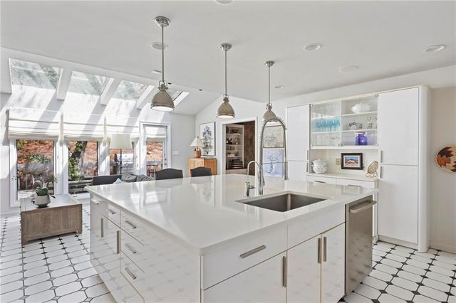 80 Seville Chase, Atlanta, GA 30328