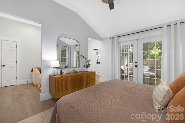 6213 Sharon Road, Charlotte, NC 28210