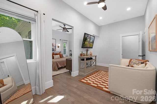 6213 Sharon Road, Charlotte, NC 28210