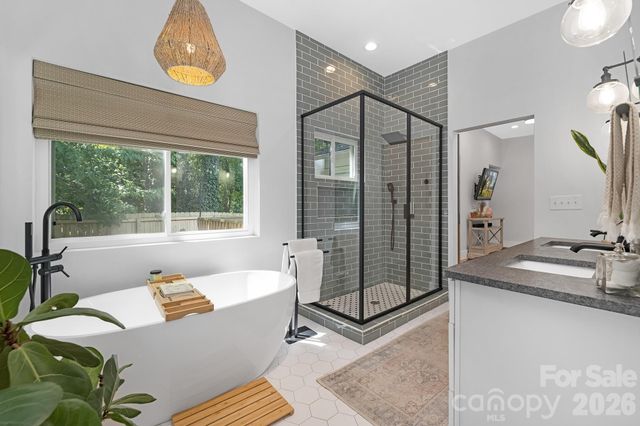 6213 Sharon Road, Charlotte, NC 28210
