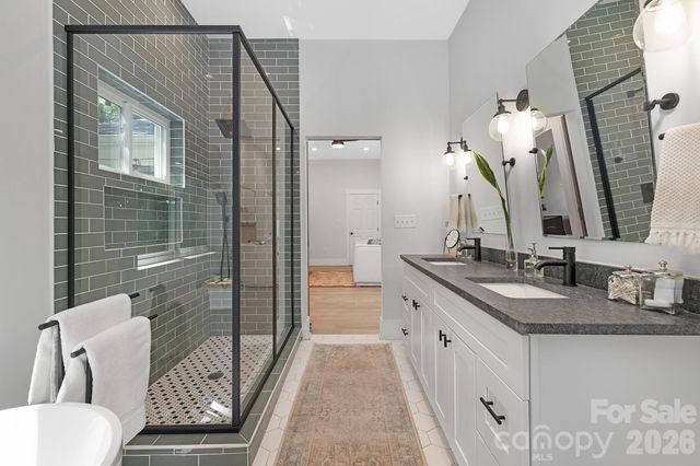 6213 Sharon Road, Charlotte, NC 28210