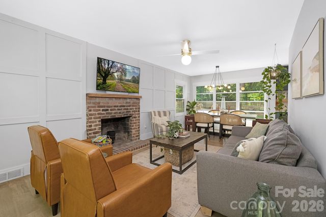 6213 Sharon Road, Charlotte, NC 28210