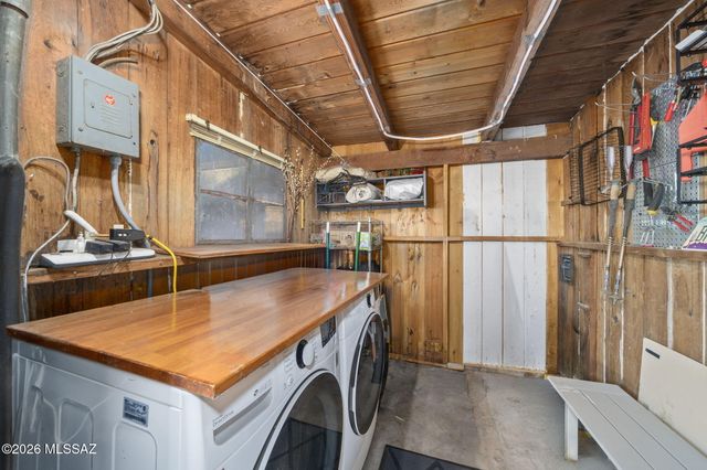 5911 E Oak Street, Tucson, AZ 85711