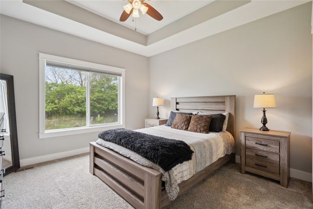 6398 NE 8th Court, Des Moines, IA 50313
