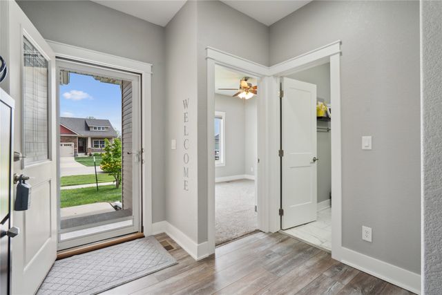 6398 NE 8th Court, Des Moines, IA 50313