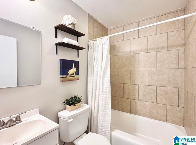 1640 4TH WAY NW, Center Point, AL 35215