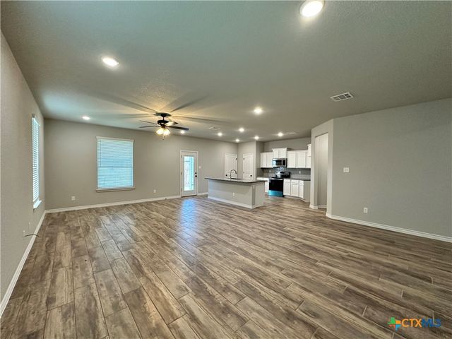 3102 Gryffindor Lane, Killeen, TX 76549