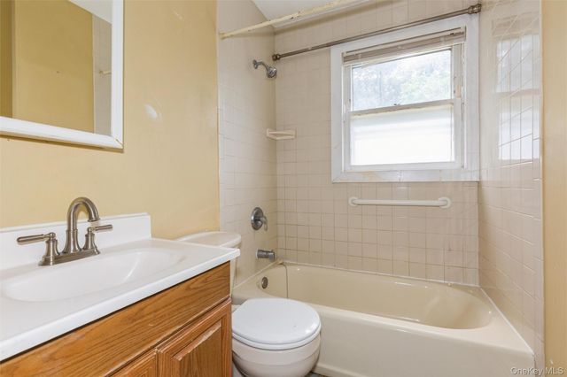 23 S Summit Avenue, Patchogue, NY 11772