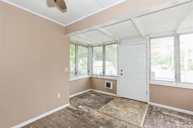 23 S Summit Avenue, Patchogue, NY 11772