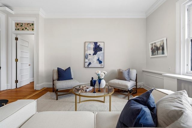 273 Commonwealth Ave 10, Boston, MA 02116