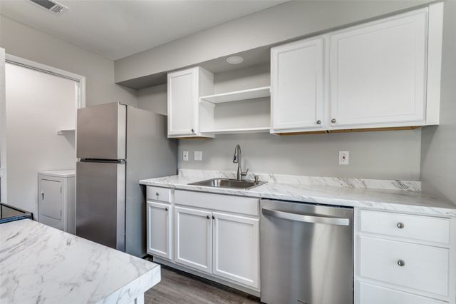 5304 Wild West Drive, Arlington, TX 76017