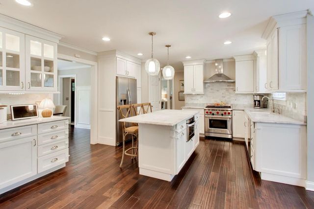 944 Western Avenue, Northbrook, IL 60062