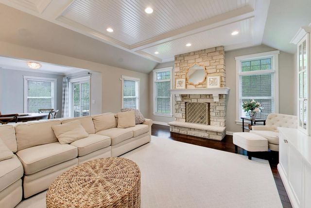 944 Western Avenue, Northbrook, IL 60062