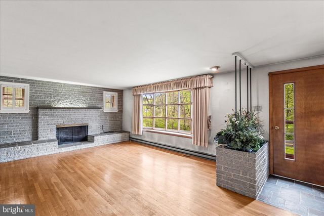 5258 GRAND VALLEY RD, Westminster, MD 21158